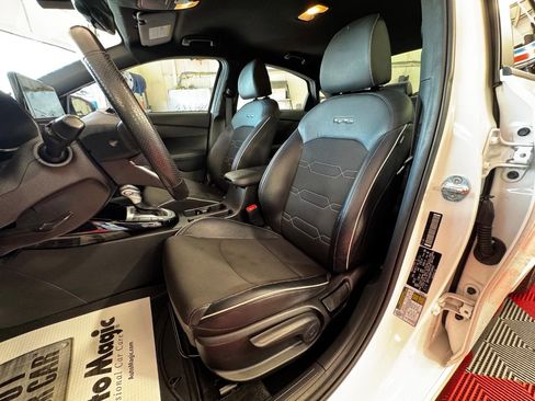 Used 2023 Kia Forte GT-Line w/ GT-Line Technology Package image 14