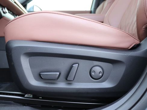 New 2026 Mitsubishi Outlander SEL image 8