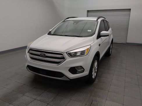 Used 2018 Ford Escape SE w/ Ford Safe & Smart Package FWD image 15