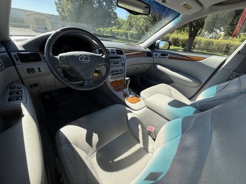 Used 2005 Lexus ES 330 FWD image 9