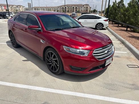 Used 2018 Ford Taurus SEL w/ Equipment Group 201A FWD image 15