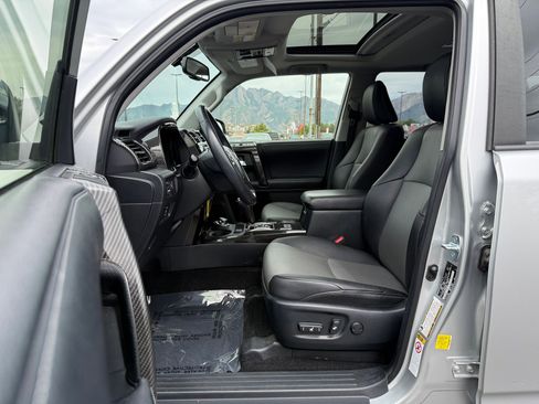 Used 2019 Toyota 4Runner SR5 Premium AWD/4WD image 12