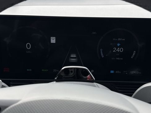 Certified 2025 Hyundai Ioniq 5 SE RWD image 17