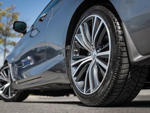 Used 2017 INFINITI Q60 3.0t w/ Premium Plus Package 3.0T AWD/4WD image 18