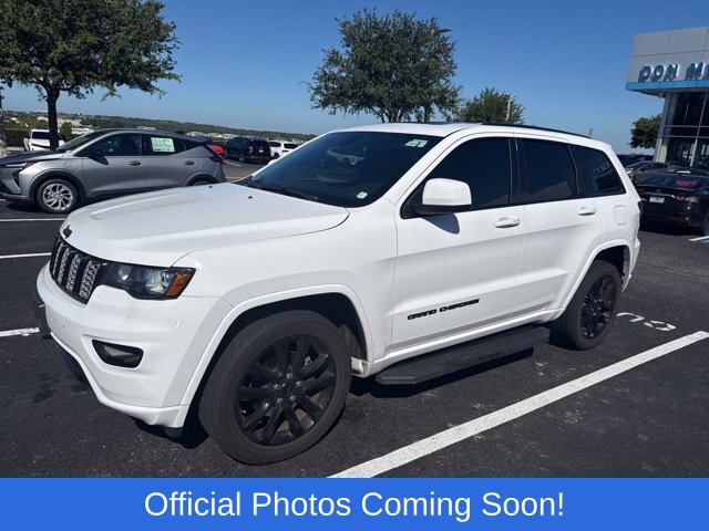 Used 2020 Jeep Grand Cherokee Altitude AWD/4WD image 2