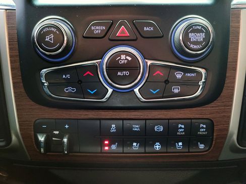 Used 2018 RAM 2500 Laramie image 13