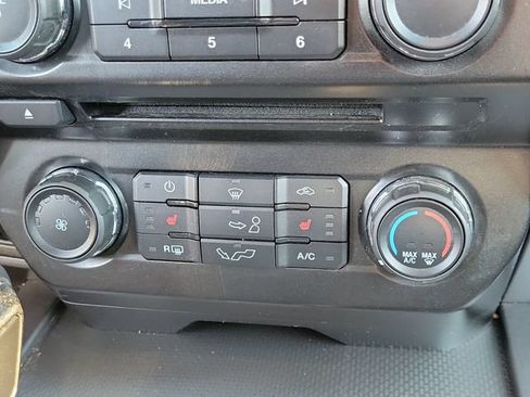 Used 2017 Ford F150 XLT w/ Equipment Group 302A Luxury AWD/4WD image 29