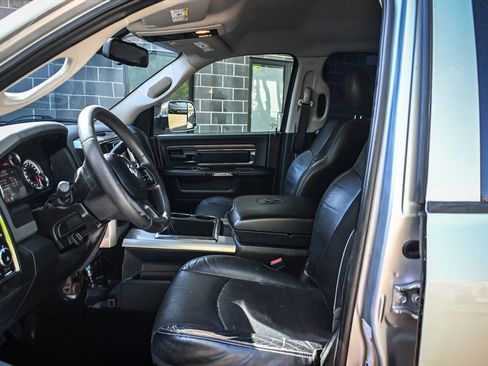 Used 2014 RAM 3500 Tradesman w/ Chrome Appearance Group AWD/4WD image 9