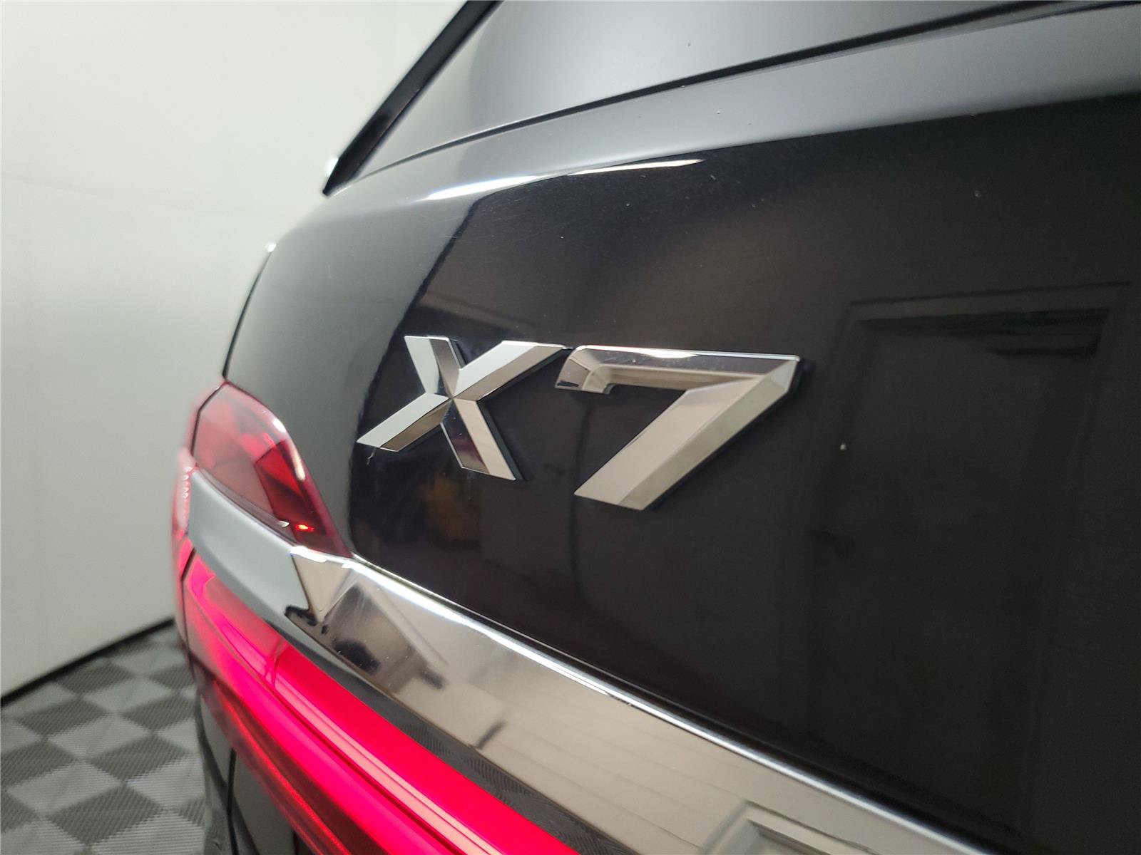 Used 2022 BMW X7 xDrive40i w/ Premium Package AWD/4WD image 8