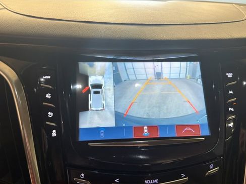 Used 2019 Cadillac Escalade Luxury AWD/4WD image 21