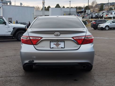 Used 2017 Toyota Camry XSE w/ Moonroof Package image 6