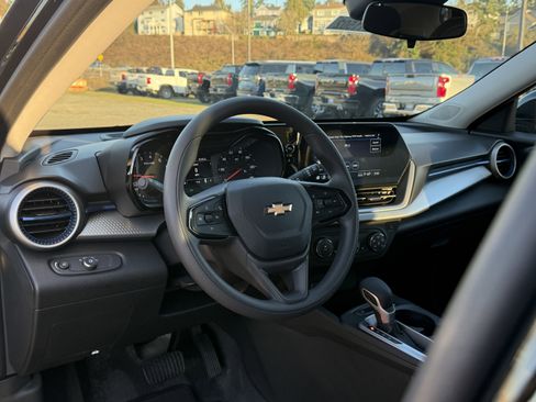 New 2026 Chevrolet Trax LS w/ LS Convenience Package image 12