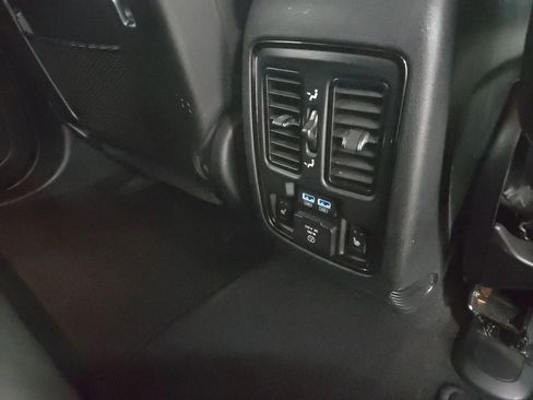 Used 2020 Jeep Grand Cherokee High Altitude image 33