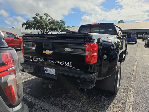 Used 2016 Chevrolet Silverado 3500 High Country w/ Duramax Plus Package AWD/4WD image 4