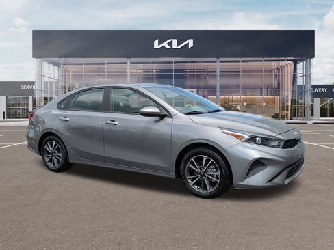 Certified 2023 Kia Forte LXS FWD image 1