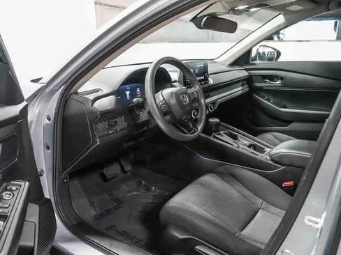 Used 2023 Honda Accord LX image 17