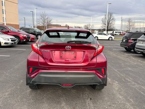Used 2018 Toyota C-HR XLE image 7