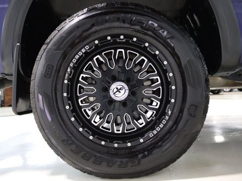 Used 2024 Nissan Titan PRO-4X w/ Pro-4x Convenience Package image 85