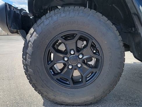Used 2021 Jeep Gladiator Sport AWD/4WD image 14