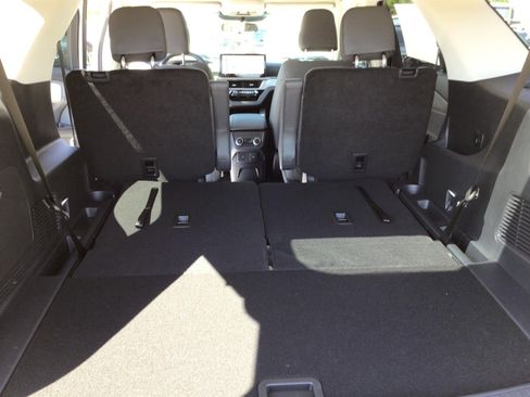 New 2026 Ford Explorer Active RWD image 15
