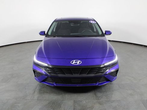 Certified 2025 Hyundai Elantra SEL FWD image 13