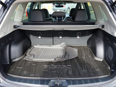 Used 2020 Subaru Forester Limited w/ Popular Package #3 image 11