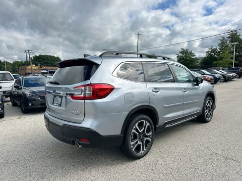 New 2025 Subaru Ascent Limited image 13