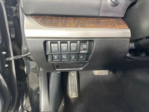 Used 2017 Subaru Outback 3.6R Limited image 20