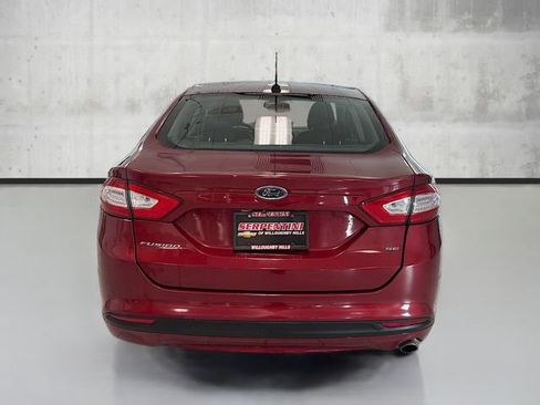 Used 2016 Ford Fusion SE image 6