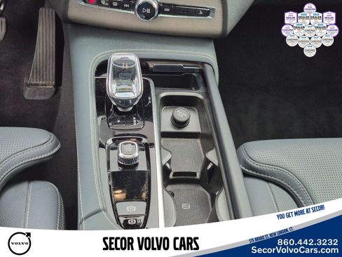 Used 2024 Volvo XC90 T8 Ultimate w/ Protection Package Premier AWD/4WD image 18