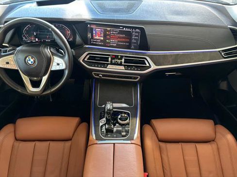 Used 2022 BMW X7 xDrive40i w/ Premium Package image 12