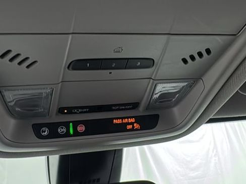 Used 2023 GMC Acadia AT4 image 34