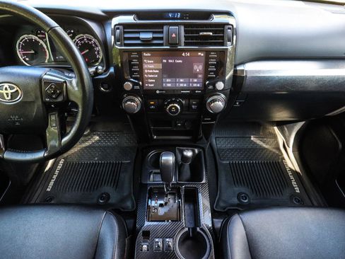 Used 2020 Toyota 4Runner Venture w/ Moonroof Package AWD/4WD image 29
