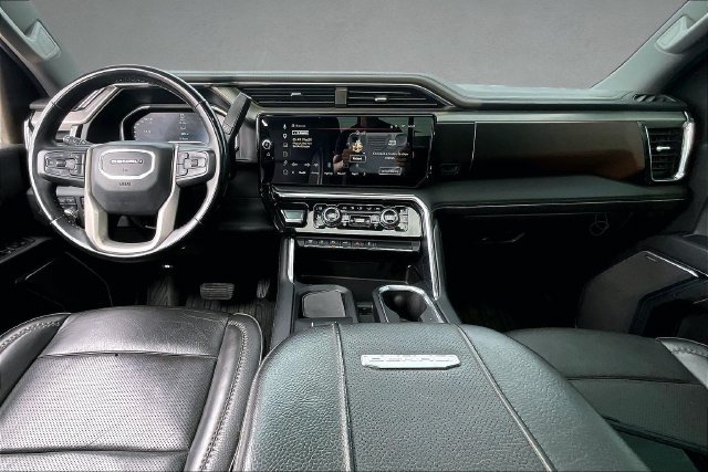 Used 2024 GMC Sierra 3500 Denali w/ Denali Reserve Package AWD/4WD image 14