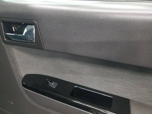 Used 2010 MAZDA Tribute i Sport FWD image 18