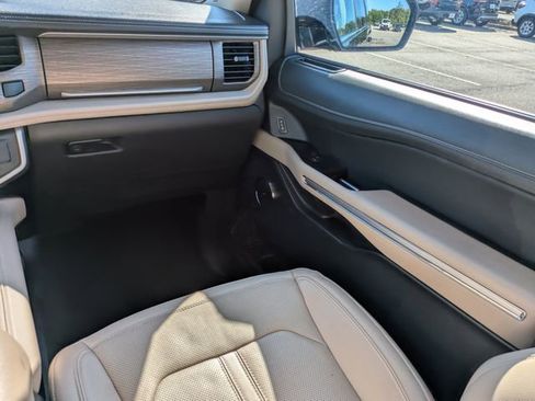Certified 2024 Ford Expedition Limited RWD image 17