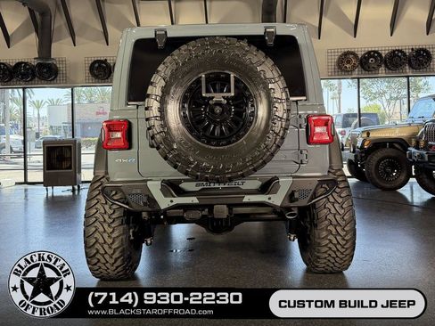 Used 2025 Jeep Wrangler Unlimited Rubicon 4xe w/ Safety Group AWD/4WD image 19