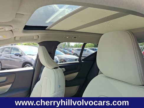 New 2025 Volvo XC40 B5 Ultra w/ Protection Package Premier image 15