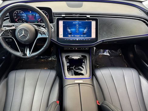 Used 2025 Mercedes-Benz E 350 4MATIC Sedan image 13