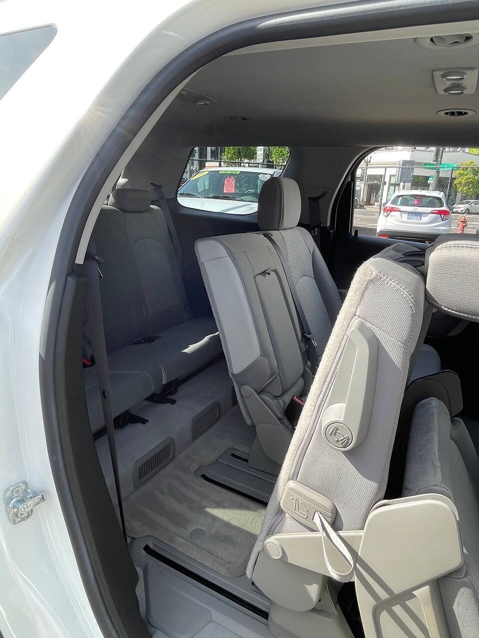 Used 2011 GMC Acadia SLE AWD/4WD image 37