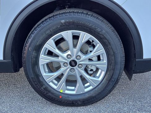New 2026 Ford Escape Active w/ Tech Pack #1 FWD image 7