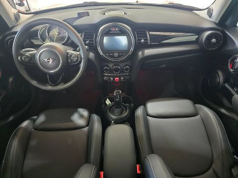Used 2021 MINI Cooper 4-Door Hardtop w/ Storage Package FWD image 9