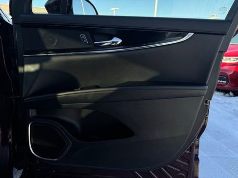 Used 2023 Lincoln Nautilus Reserve image 15