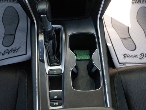 Used 2019 Honda Accord LX image 29