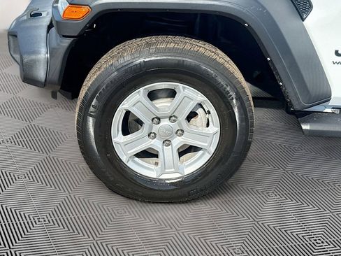 Used 2021 Jeep Wrangler Sport AWD/4WD image 34
