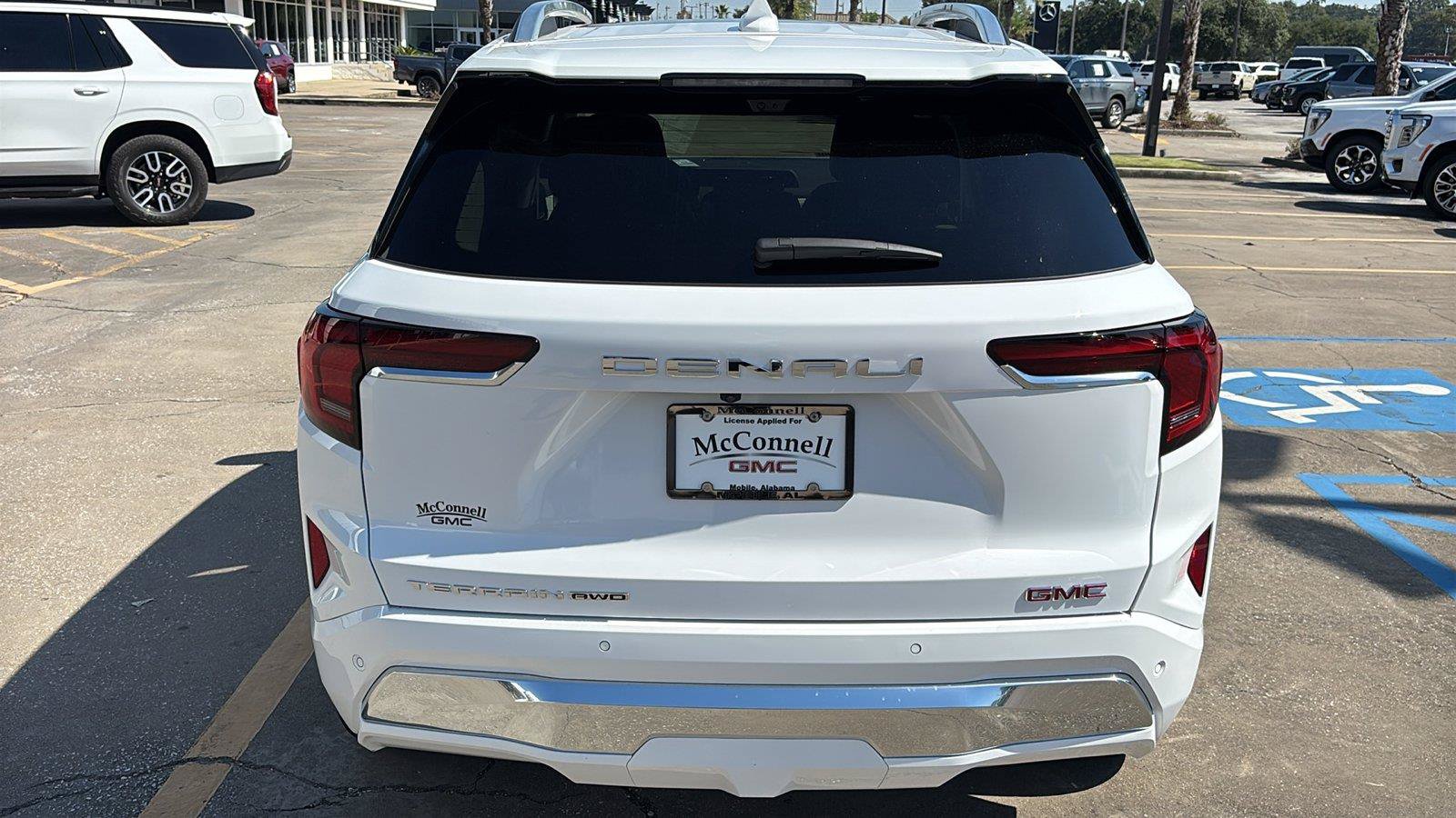 New 2027 GMC Terrain Denali w/ LPO, Floor Liner Package AWD/4WD image 6