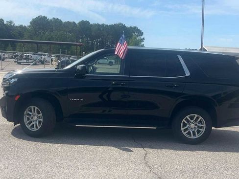 Used 2024 Chevrolet Tahoe LT RWD image 3