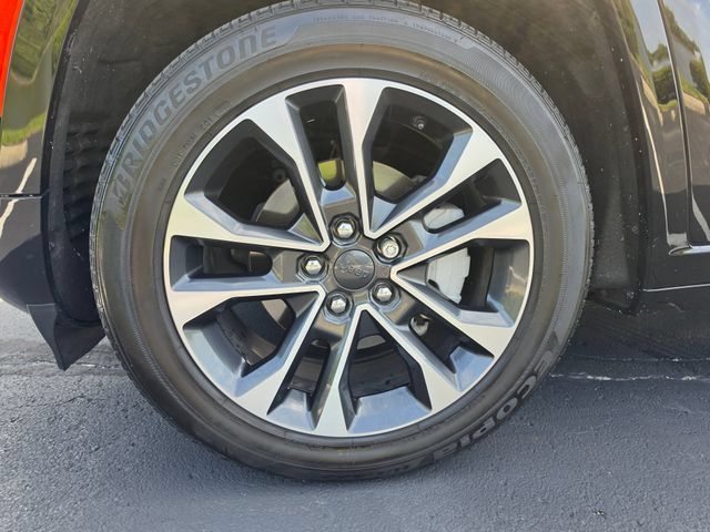 Used 2023 Jeep Grand Cherokee Overland AWD/4WD image 11