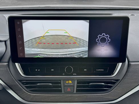 Used 2023 Nissan Altima 2.5 SV w/ SV Premium Package image 22