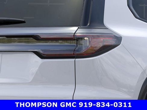 New 2026 GMC Acadia AT4 w/ Luxury Package image 11